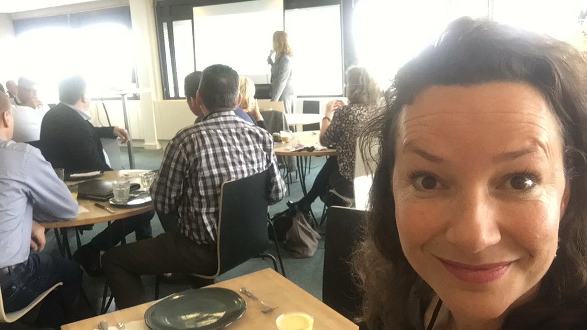 We zijn begonnen!!!  Perfecte #DM #Lunch bij <a href="/MullerVisual/">MullerVisual</a> #workshop met <a href="/marlousspaven/">Marlous Spaven</a> voorzitter van <a href="/DeMeterDM/">Vereniging DeMeter</a> #marketeers