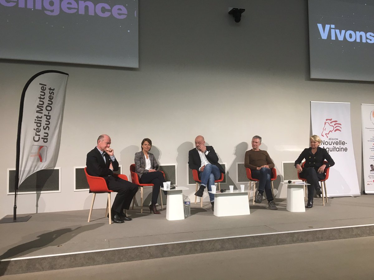 VCrouzier's tweet photo. 🔴 [En direct de TOPIC] Table ronde des témoins de la matinée pour mettre en lumière les bénéfices de l’intelligence collective au sein des entreprises @StephanieNadaud DRH du @CMSudOuest et @jfnoubel @druartquentin1 @SarratMichel 
#TopicNA https://t.co/9GiOY3JdAL