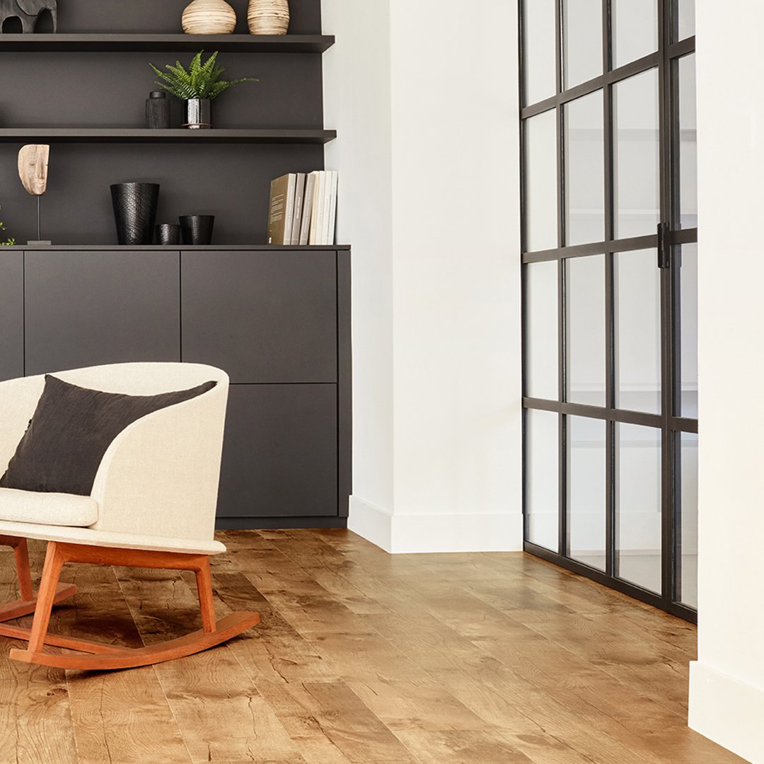 ¿Quiere la apariencia de la madera con todas las ventajas de un suelo de vinilo? Con nuestra renovada colección lo tiene cubierto. Estos suelos reproducen con todo detalle los aspectos de la madera natural
#diseño #proyectos #arquitectura #interior #design #deco  #Tarkett