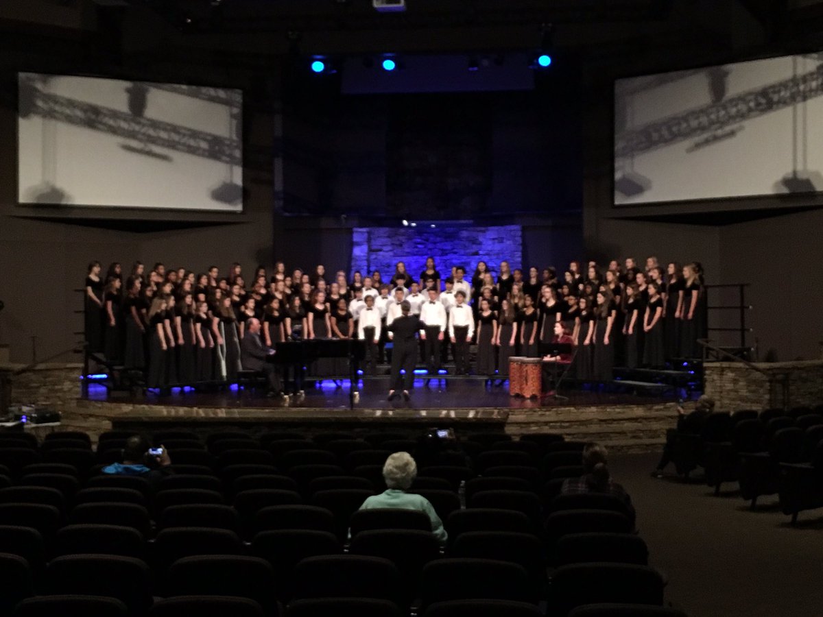 ALDCOBB1's tweet photo. Mabry Middle School shares their beautiful voices at MS LGPE Day One!! @CobbSchools @kelmetcalfe @FeliciaAngelle @LauraLaQuaglia @ccsd_inst_mus @mabrymschorus https://t.co/8998qA9m7N