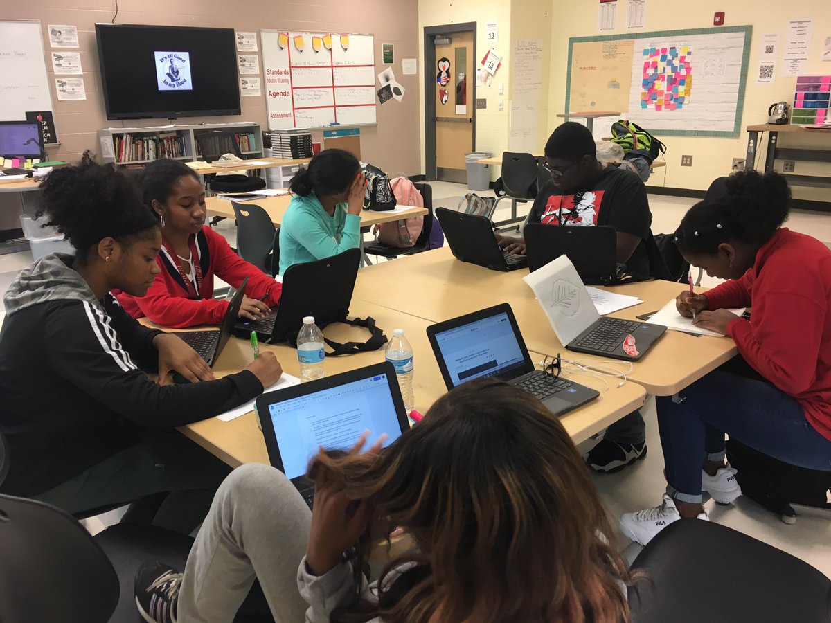 Studio D tweet media