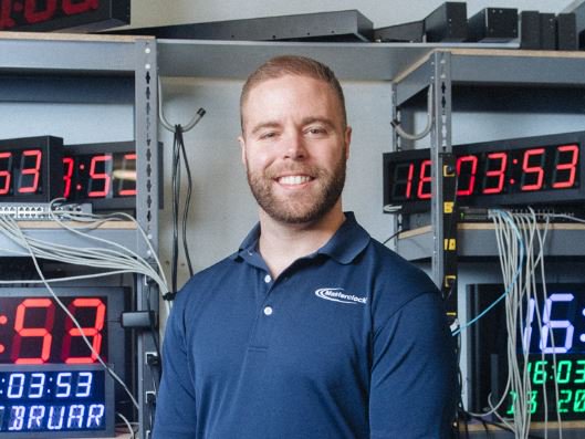 GrowStCharles's tweet image. Who&apos;s made in @in_thestl ? People like John Clark @Jcizzled who owns @masterclock in @SaintCharlesMo! If it&apos;s happening in precision timekeeping, it&apos;s happening in St. Charles! @DixonRob @edcscc @stlpartnership @EDalliancestl @MOPartnership @GovParsonMO thestl.com/work/niche-of-…