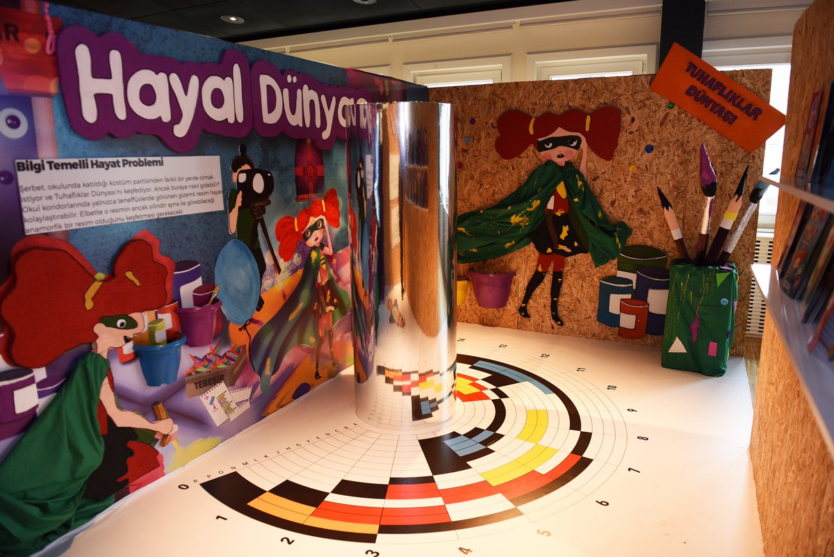 Türkiye’de ilk defa Uğur Okullarında uygulanan #erkenSTEM eğitim yaklaşımının ele alındığı ve bu yıl ilk kez ders yayınlarına entegre edilen Artırılmış Gerçeklik (AR) teknolojisinin deneyimlendiği basın lansmanı Salt Galata’da gerçekleşti. #UğurluOlmak