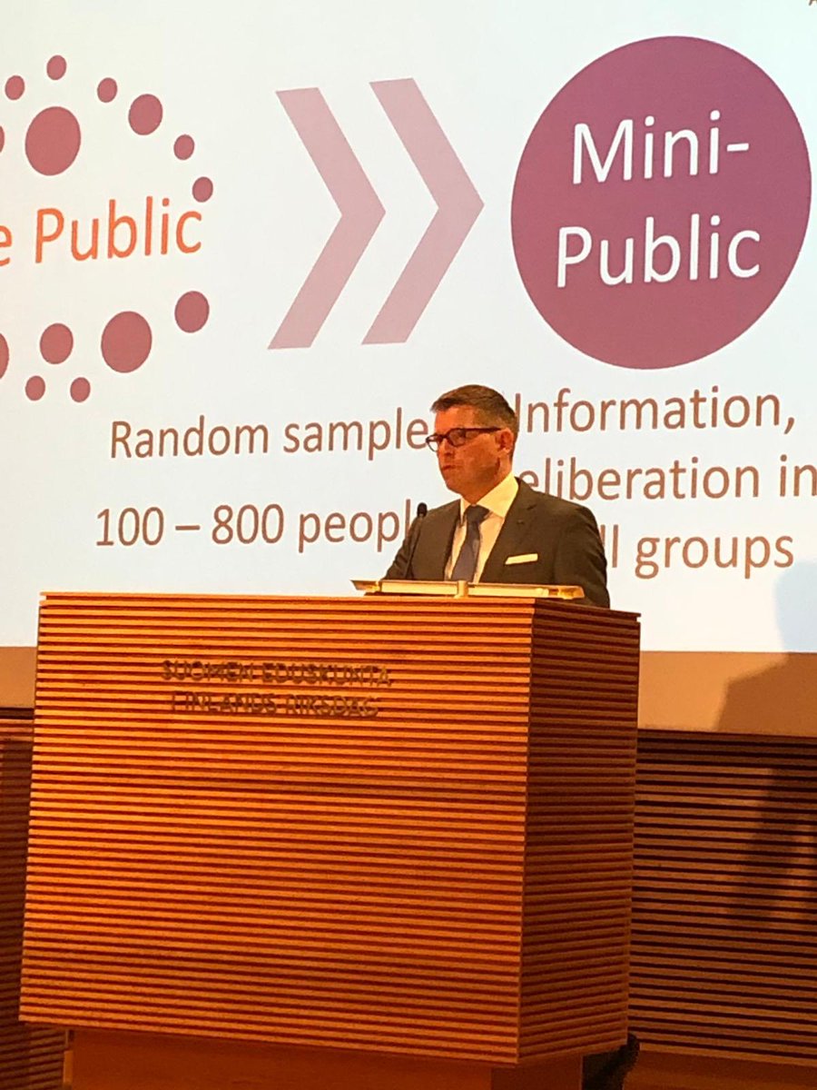 Samforsk_Abo's tweet image. Professor James Fishkin from Stanford University talks about Deliberative Polling and professor Kimmo Grönlund talks about how citizen deliberation could be implemented on a national level in Finland #FutuDem #DemInno #eduskunta #parliamentofFinland