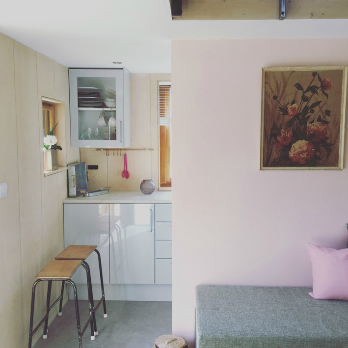 PressVV_co's tweet photo. Looking for a unique Mother's Day experience? Book one of our @TinyHomesHols and mum stays for free! #MothersDay #mothersday2019 #tourism #travel #staycation #IsleofWight #sustainabletourism #tinyhouse https://t.co/BMCsNSlUDn
