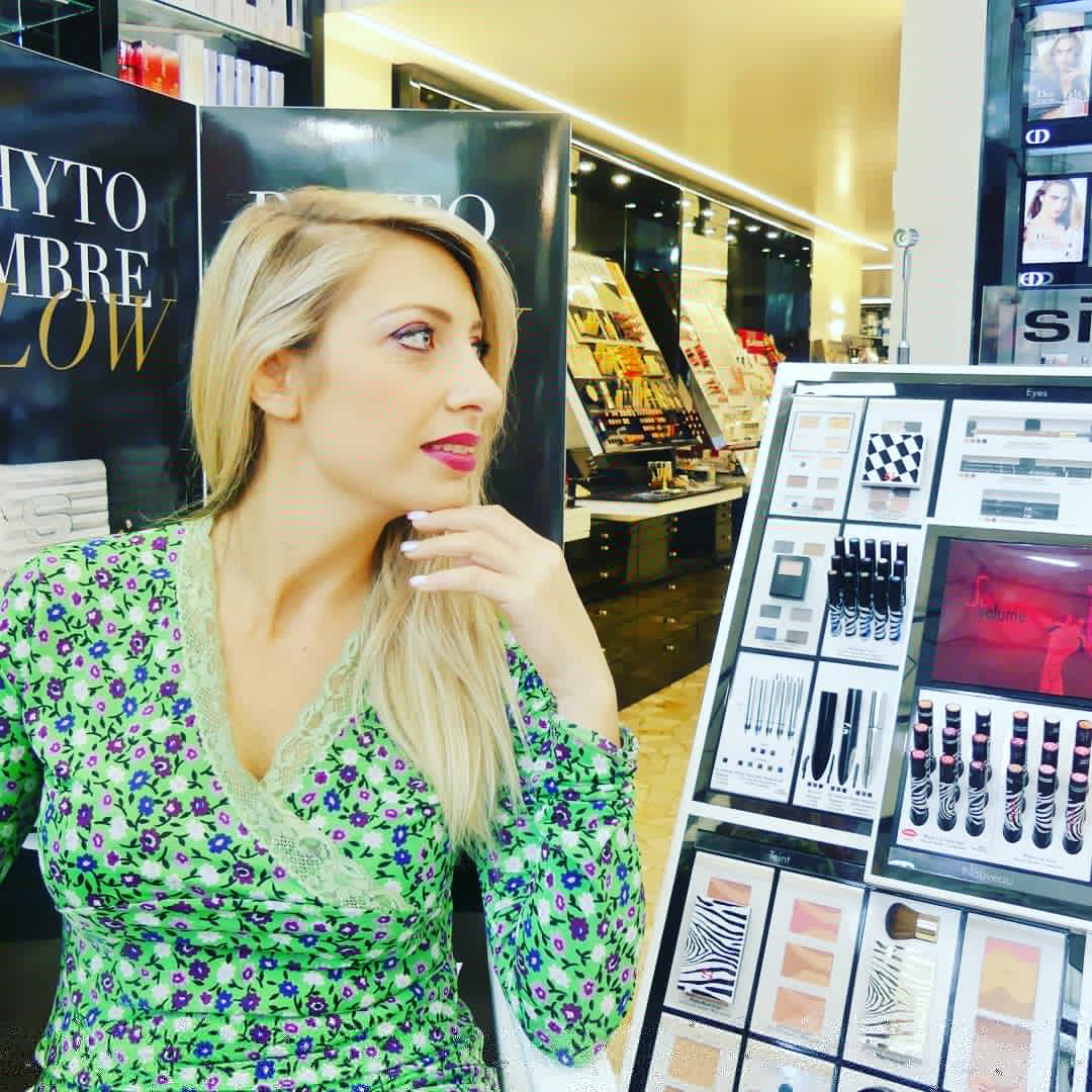 inviaggiodasola's tweet photo. Oggi sul blog vi racconto della giornata di make up personalizzato con @SisleyITA ❤️
https://t.co/j3pxShqqqg
Vi piace il risultato?
Ps: Nel post trovate tutte le foto + video😉
#myethostyle #sisleyparisitalia #ethosprofumerie https://t.co/dSUHdUnBtG