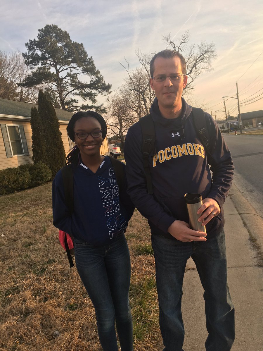 MrRecord21's tweet image. Waiting at the bus stop #SASProjectPocomoke @PocomokeMiddle @WorcesterSystem @schoolretool @CityofPocomoke #6thNBank