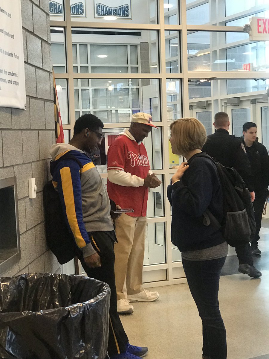 McGinnis815's tweet image. She is making new friends! @huffy3420 @jenifer_rayne @MBrowne_98 @MrRecord21 #SASProjectPocomoke