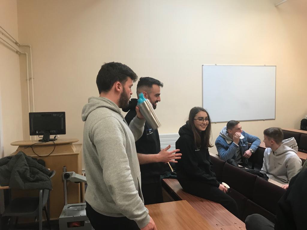 TUDubChaplaincy's tweet photo. #PeerMentors in full flight. 2nd year #DT006 students giving 1st year #DT006 the benefit of their wisdom @WeAreTUDublin @TUDublin_Life 'Keep on top of things...don't cram is the message and 'Bounce ideas off one another'. https://t.co/Ek8s8V3kxI