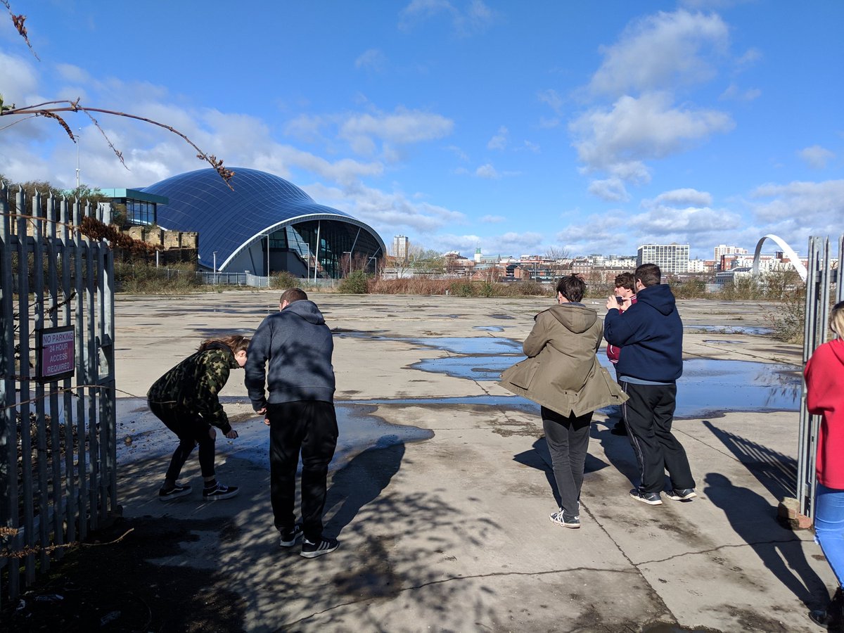 HeatherPentenGC's tweet photo. Not always in the classroom our Y1 Games students getting outside for primary reference for their final projects!! 📸🖼️

#gatesheadcollegegames #gcgames #gatesheadcollege #photography #research #skillbuilding #ualawardingbody https://t.co/Uj79zlVns7