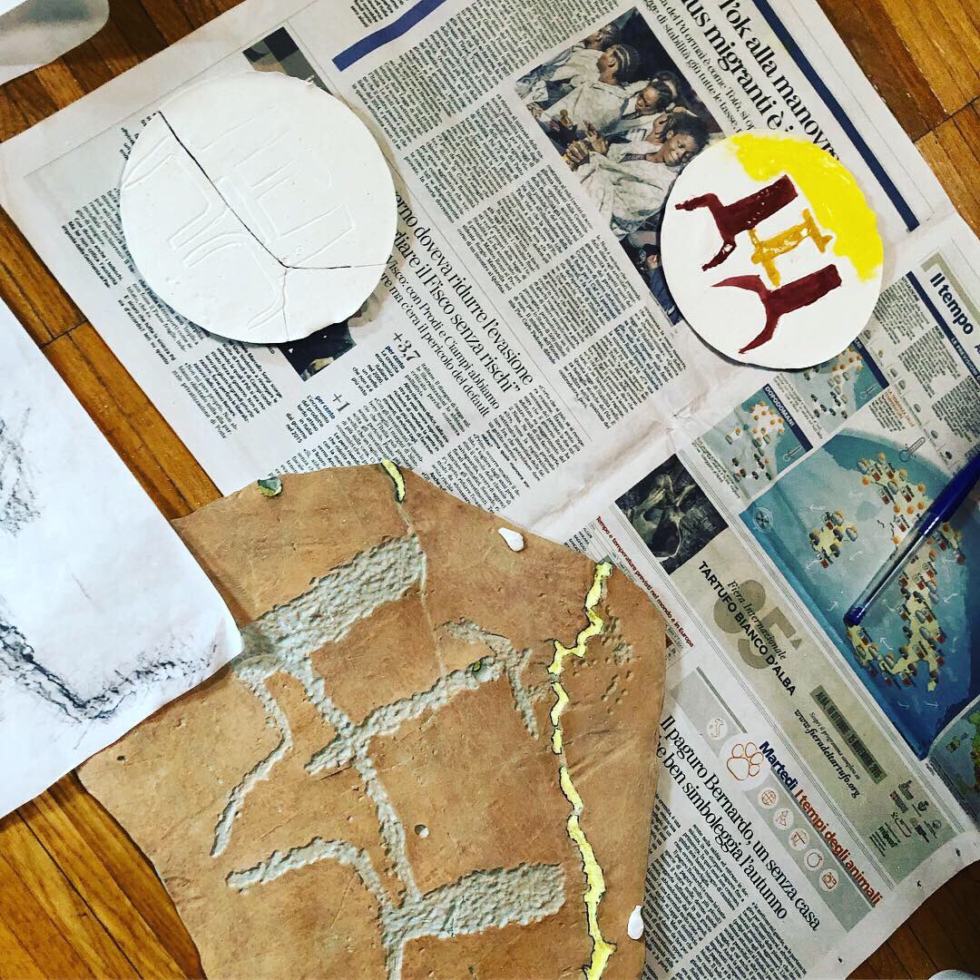 SocietaDi's tweet photo. Con oggi abbiamo terminato i laboratori didattici per le scuole! 
Ma ancora non è finita 😃 continua la settimana dell’arte rupestre in Valle D’Aosta con la conferenza di domani alle ore 21 nel teatro della Cittadella dei Giovani! #iosonocittadella #préhistoire #regionevda https://t.co/JxrZVi2FxS