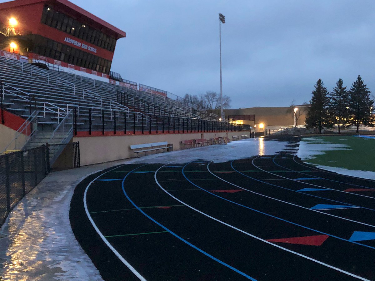 And then on the 9th day of track, the track gods smiled down upon them and said, “Let my children have but one lane.” And there was much rejoicing.