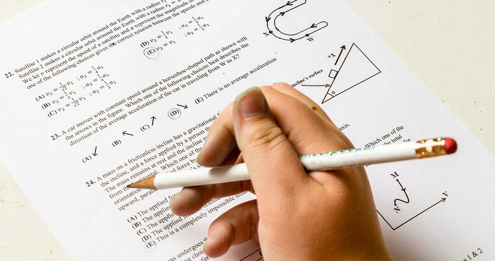 THEHOTDOG03's tweet photo. #IESLTIC NO MAS EXAMENES https://t.co/p4v273rP2Q