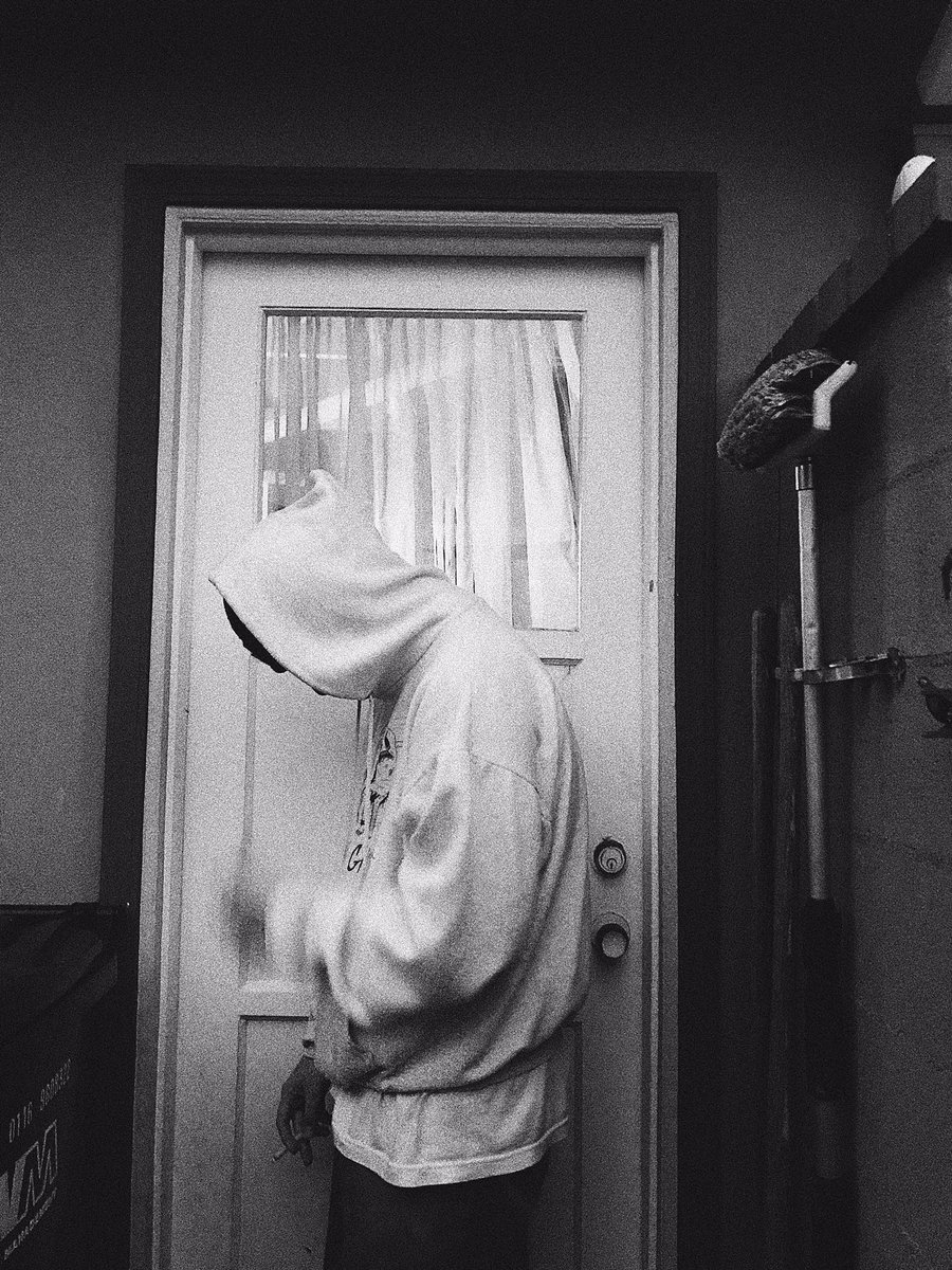 ERIKDOMMM's tweet image. to the heavens//grave