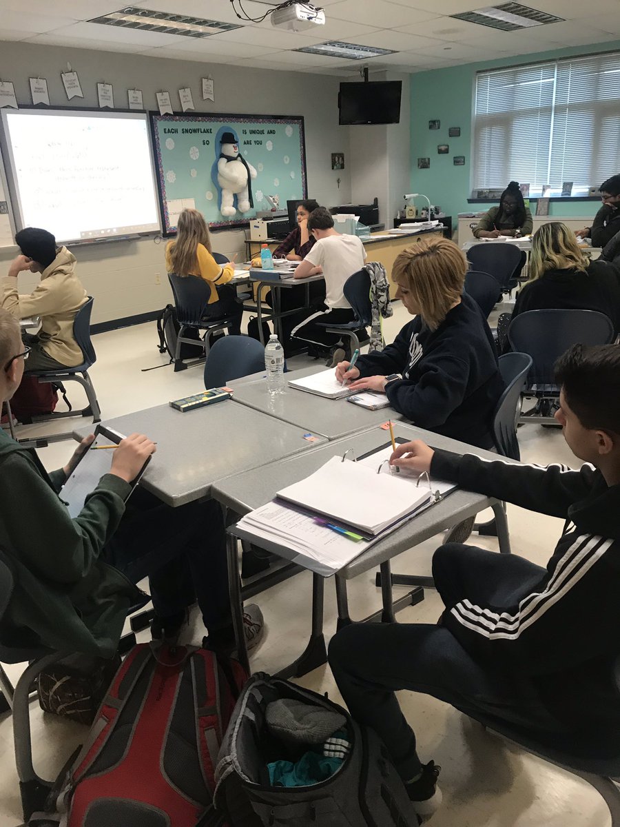 McGinnis815's tweet image. Mrs. Rayne has started her day as an Algebra student! 🤔#SASProjectPocomoke @MBrowne_98 @MrRecord21 @huffy3420 @jenifer_rayne @BPthe_VP