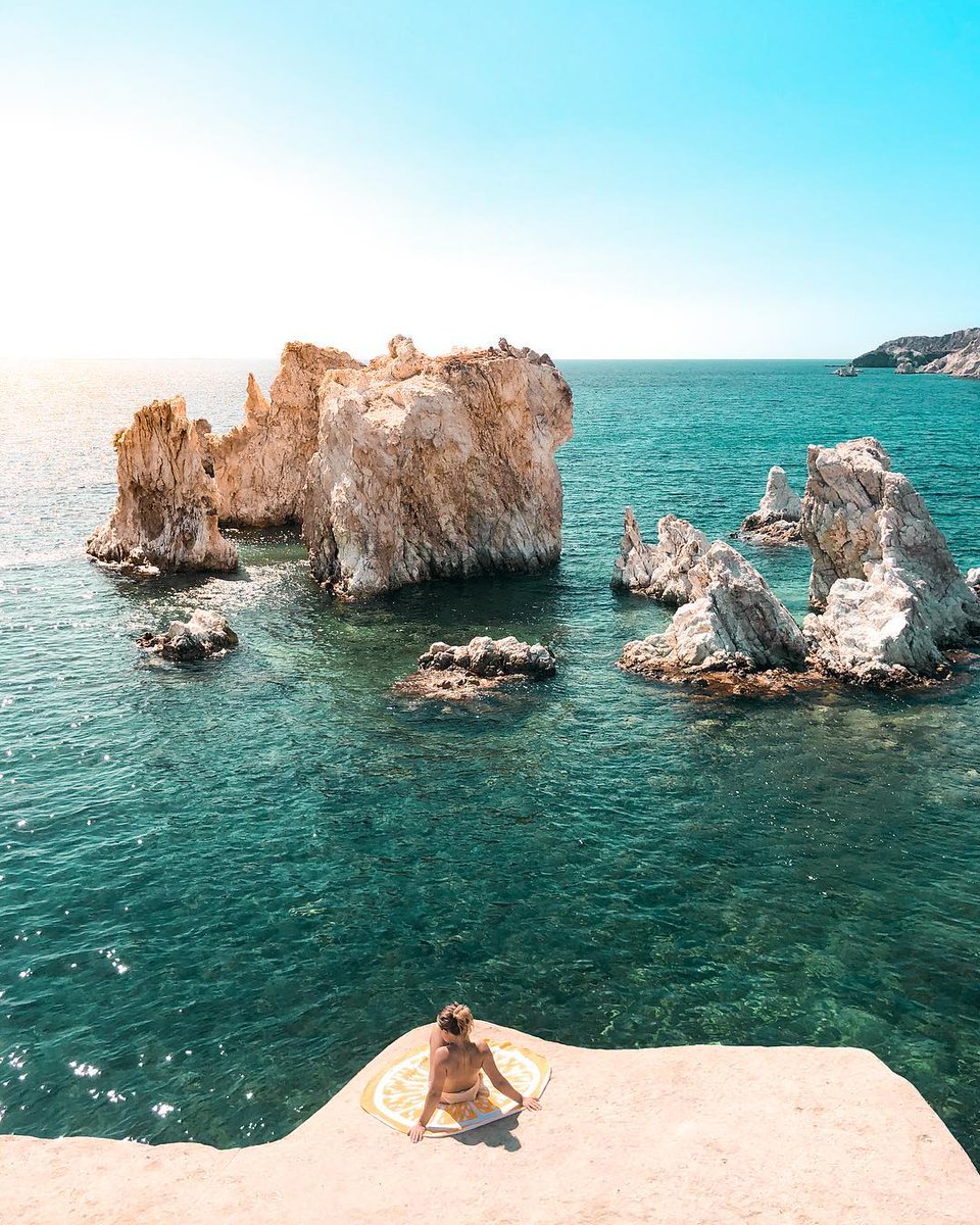 The secluded bays of #Kimolos will become your haven of tranquility!💙#AegeanLikeNoOther | #RegionOfSouthAegean
~~~~~~~~~~~~~~~~~~
📸 @ 4dventuree (via IG) 👏