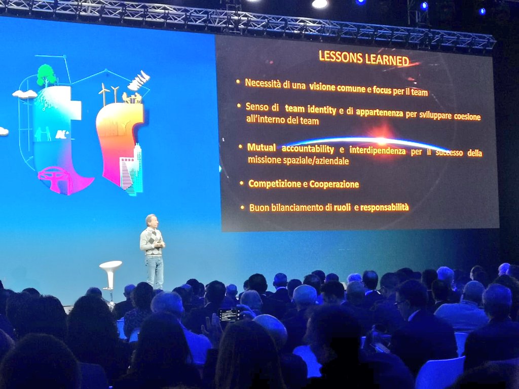 TeamSystemTalkS's tweet photo. Lesson Learned con Maurizio Cheli. Ecco cosa accomuna lo spazio con il lavoro digitale #TalkS2019 https://t.co/OhdDK2Dthv