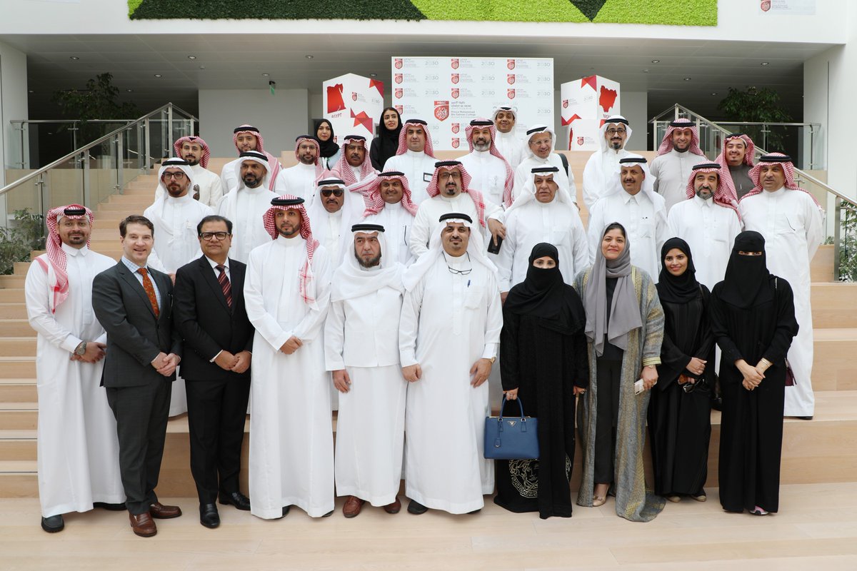Mbsc Twitterren تشرفت كلية الأمير محمد بن سلمان للإدارة وريادة الأعمال بزيارة أعضاء لجنة الحج والإسكان والخدمات في مجلس الشورى برئاسة عضو المجلس سعادة د طارق فدعق للاطلاع على برامج الكلية وإنجازاتها