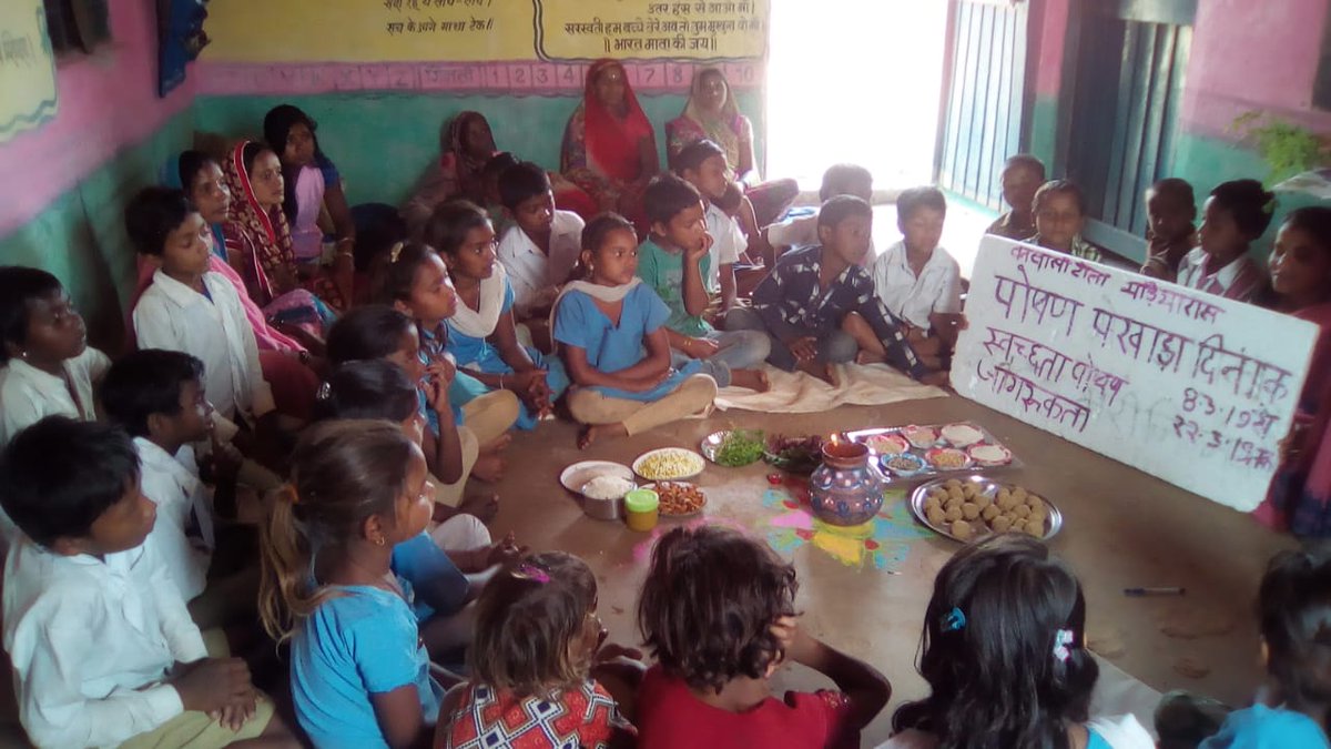 WCD_Dindori's tweet photo. #POSHANPakhwada #MPPOSHANPakhwada #POSHANAbhiyan Educating Adolescents and children about nutrition, food diversity and hygiene through games by Supervisors and AWWs at multiple AWCs in district Dindori.
@MinsitryWCD @HRDMinistry @Sprerak @UNICEFIndia https://t.co/7ulCoz7Ek6
