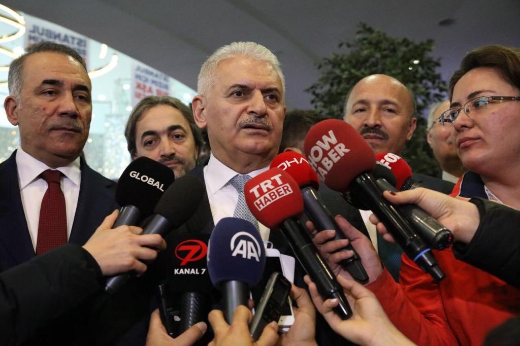BA_Yildirim's tweet photo. Sultangazi'de katıldığımız etkinliğin ardından basın mensuplarımızın sorularını cevapladık. https://t.co/vXjycSvRtV