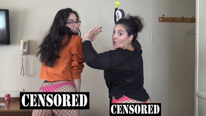 BOP IT CHALLENGE LOSER GETS A THONG WEDGIE VIDEO: https://t.co/FrdRPmWzpm https://t.co/bNFvaNyQRL