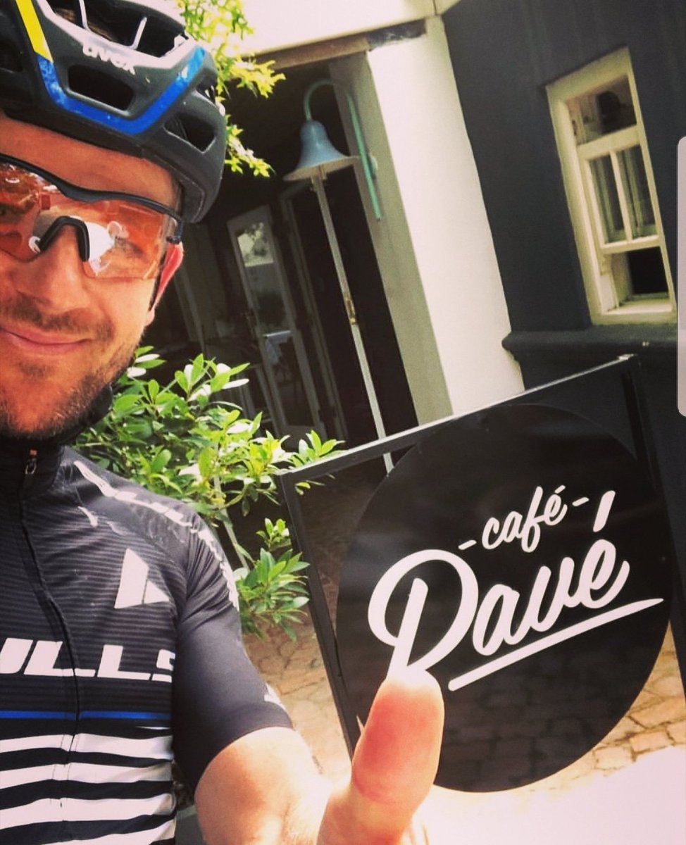 Cafe Pavè tweet media
