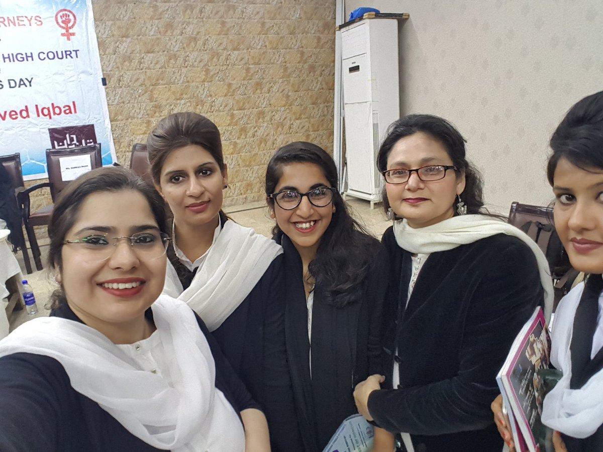 NidaUsmanCh's tweet photo. Has been an honour to present the @WomenInLawPk initiative to Mrs Justice (R) Nasira Iqbal and a host of male and female law colleagues at the Lahore High Court today. Thank you #HaroonDuggal and #Hamdia for organising this brave conversation. https://t.co/sLQSGA7F1I
