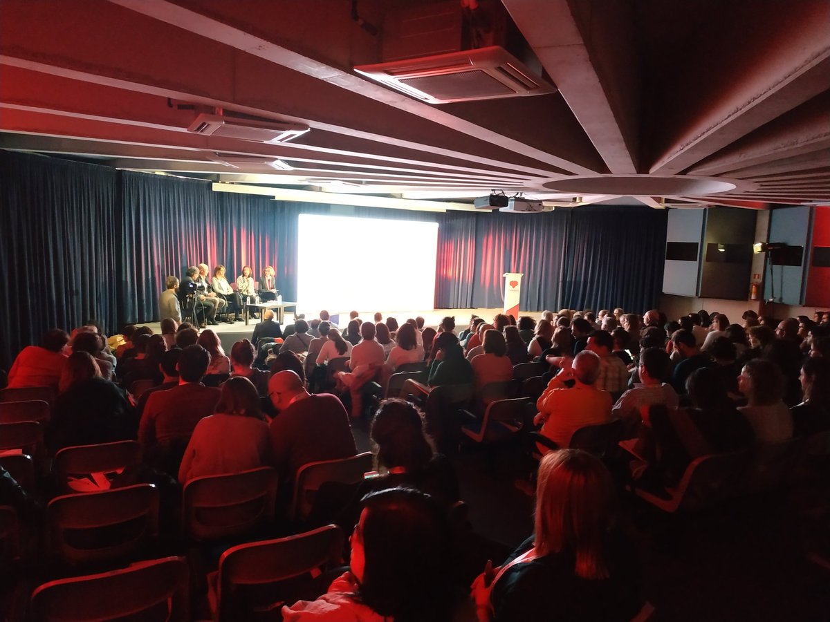 EtalPharma's tweet photo. Comenzamos con la mesa de #riesgocardiovascular en #Cardioconnect 2019 con @anubiola, @TaboadaDuro y @jsobrinom como ponentes. #cardiologia de l'Hospital de l'Esperit Sant. @icscat https://t.co/jOctZny2rr
