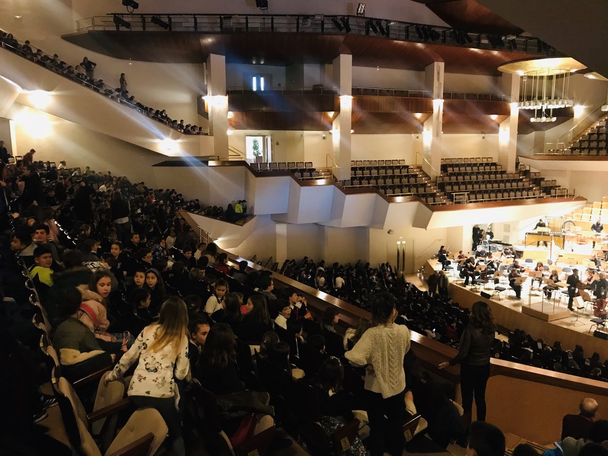 ocnesp's tweet photo. Concierto escolar de hoy. El último de esta temporada 18/19, pero para la próxima tenemos muchas propuestas para los coles. Nos encanta que vengáis a visitarnos. ¡Muchas gracias! 😊 
#EscolaresOCNE
#CineYMúsica
@andressalado https://t.co/ofQIwFVohm