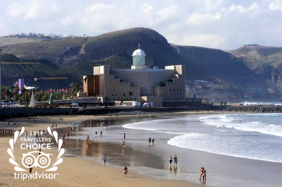La playa de las Canteras, en Las Palmas de Gran Canaria, ha sido elegida por los viajeros como la octava mejor de España en los Premios Travelers' Choice® Playas 2019. ¡Felicidades, @canarias_es!