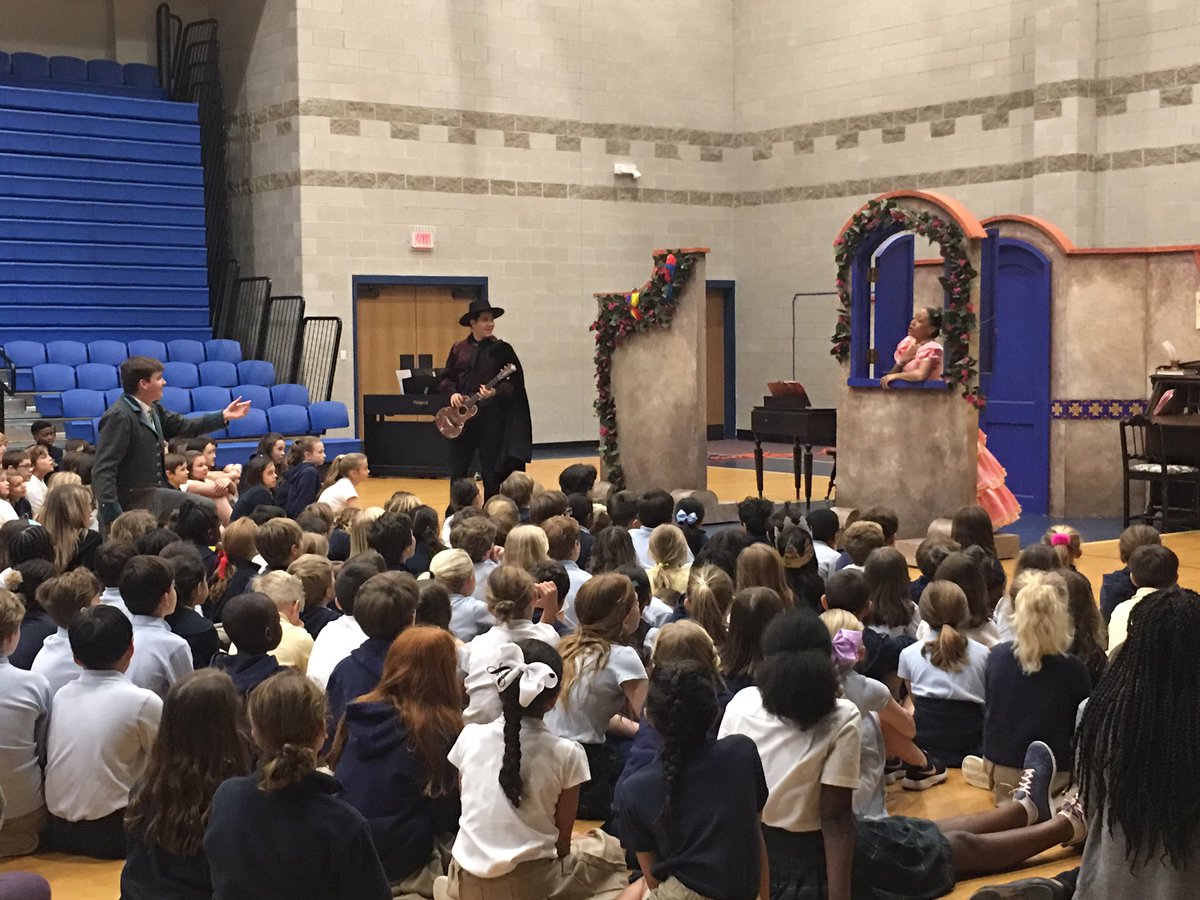 science4fifth's tweet image. Anyone need a barber? Thanks to @TheAtlantaOpera and @GasSouth for bringing this beauty to our school! #trinitylearns #opera #barberofseville