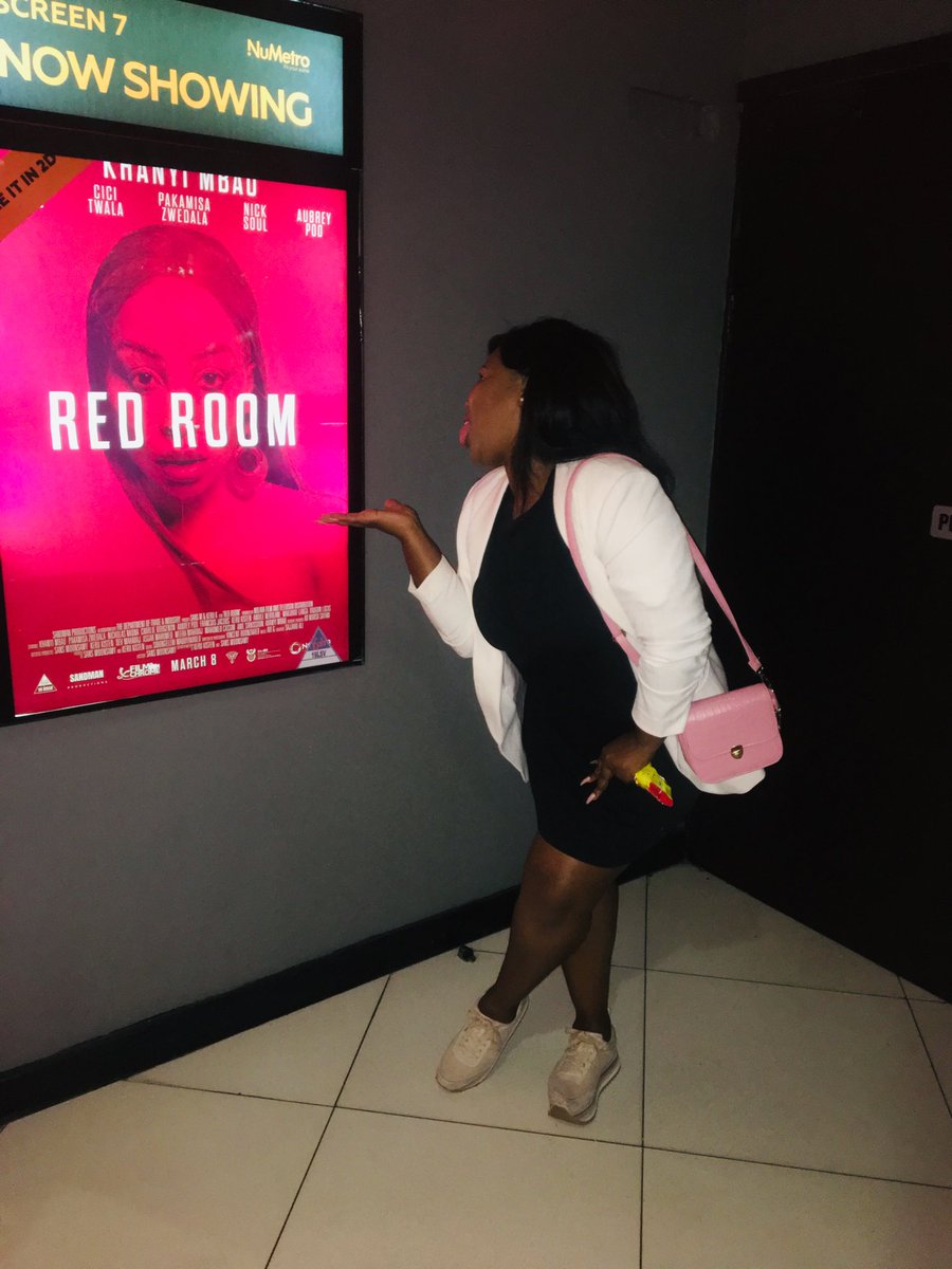 cweezylove's tweet photo. ⁦@MbauReloaded⁩ sisi ndiyakuthanda you’re incredibly talented 💕🌻 #redroom https://t.co/Tg5uPAHAJE