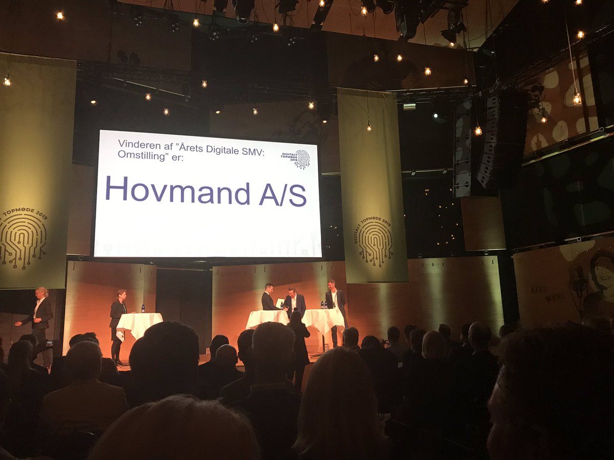 Annette Falberg (@annettefalberg) on Twitter photo Så er vinderen: årets digitale SMW :omstilling fundet . Det blev Hovmand a/s en handelsvirksomhed har indført en digital salgsløsning af deres meget specifikke produkter med flotte økonomiske salgsresultater <a href="/DanskIndustri/">DI - Dansk Industri</a> #dihandel #digitalttopmøde2019 Så er vinderen: årets digitale SMW :omstilling fundet . Det blev Hovmand a/s en handelsvirksomhed har indført en digital salgsløsning af deres meget specifikke produkter med flotte økonomiske salgsresultater <a href="/DanskIndustri/">DI - Dansk Industri</a> #dihandel #digitalttopmøde2019