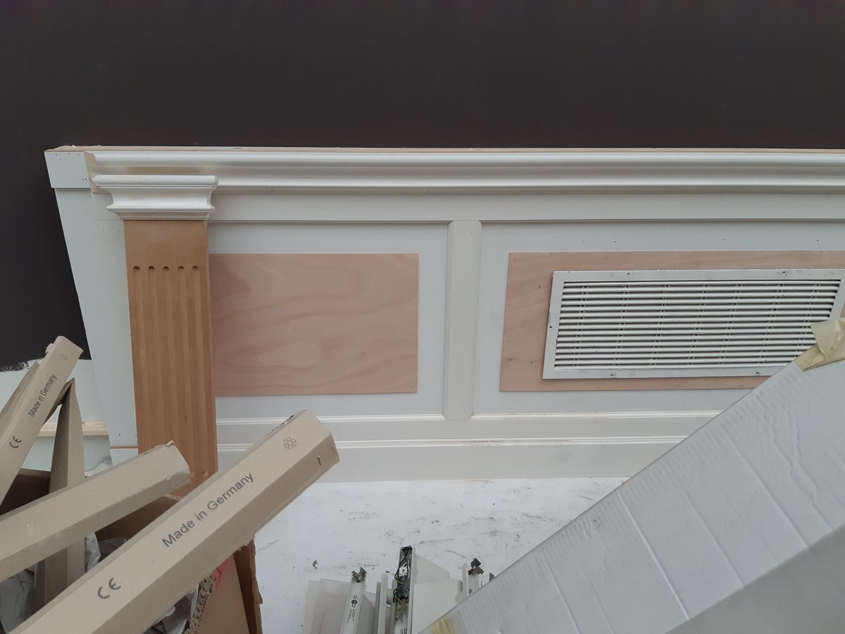 KnolMeta's tweet photo. Reconstructions of the original  paneling are being installed in the 19th-century Harteveltzaal. Here, we will display the grand tryptichs of the 16th century, by Lucas van Leyden and Cornelis Engebrechtsz. From June 20 onwards for your eyes too! @DeLakenhal 
#museumintransition https://t.co/U88qq6hTbw