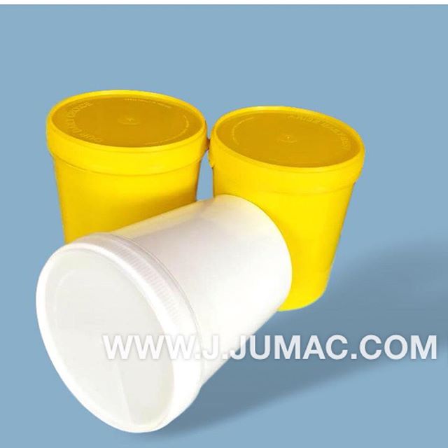 jumacgroup's tweet photo. NEW PRODUCT ALERT‼️‼️ (CUSTARD 3LTR &amp; 1LTR CONTAINER) 

Kindly visit our website <https://t.co/VFrzAFGtOx> for more enquiries
_____________________________________________
PRODUCTS ARE LOCALLY PRODUCED IN NIGERIA

#fashionstyle #products #production #manufacturing #MADEINNIGERIA https://t.co/hfj5DMVXsb