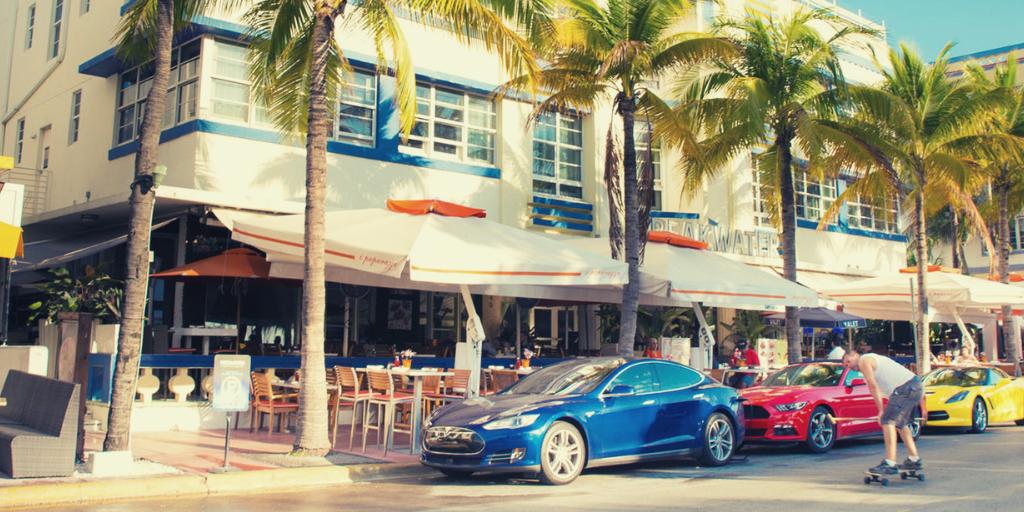 Hyperbits's tweet image. #Hypertips 212: It's Miami Music Week! Who is headed to Miami? This week, I'm dishing out specific MMW tips. 1: When you talk to someone you recognize (you'll recognize many ppl), remember, they are REAL people too. Don't be a fanboy/girl - they'll appreciate it.