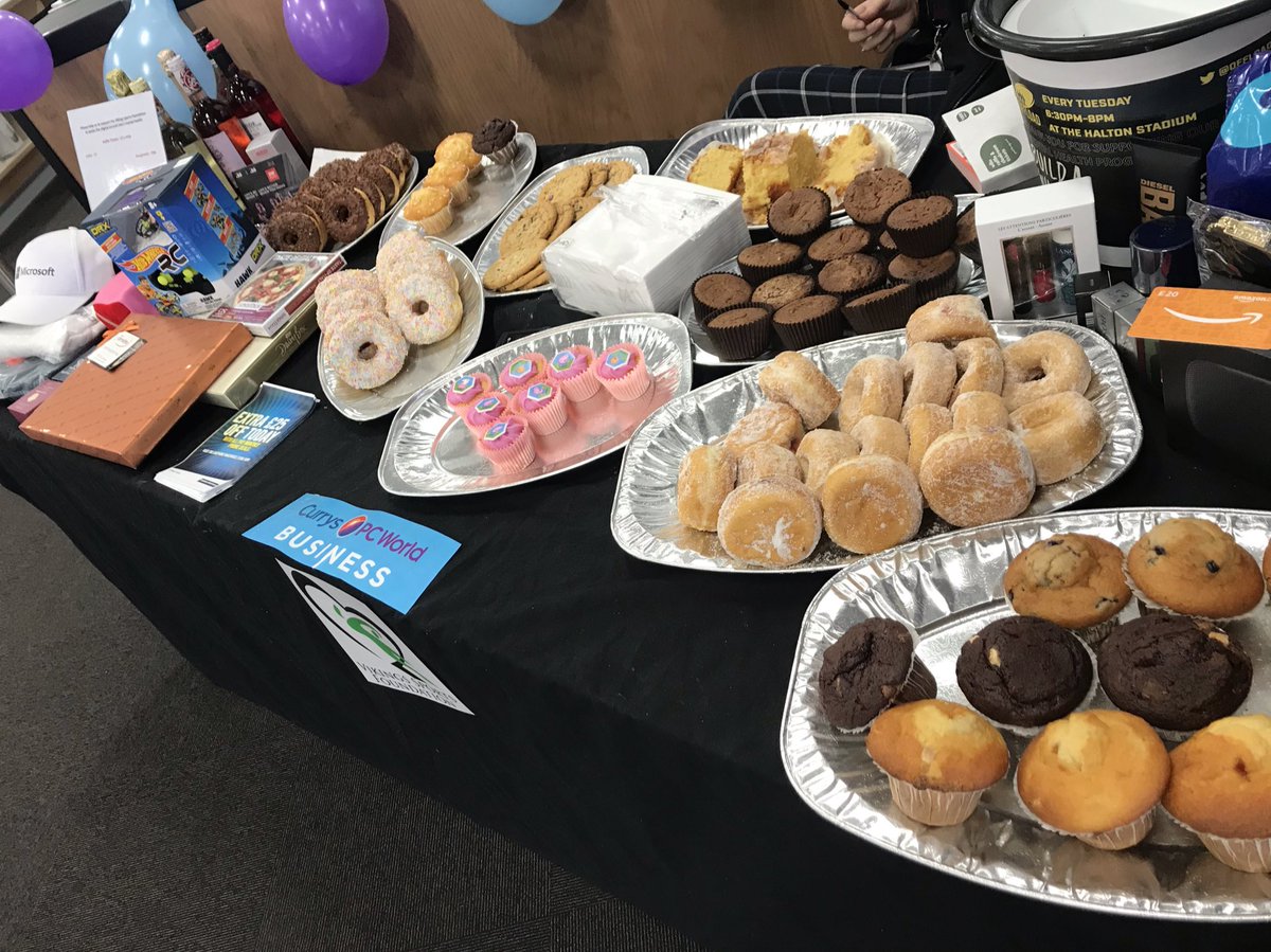 🤘🏻Thanks to <a href="/PCWorldBusiness/">PC World Business St.Helens</a> who are raising funds to support our @Offload_RL programme, which is led by the Vikings Sports Foundation.

They will be holding a raffle and selling cakes until Sunday, so head down and show your support!

#UpTheNegativeVikings🖤