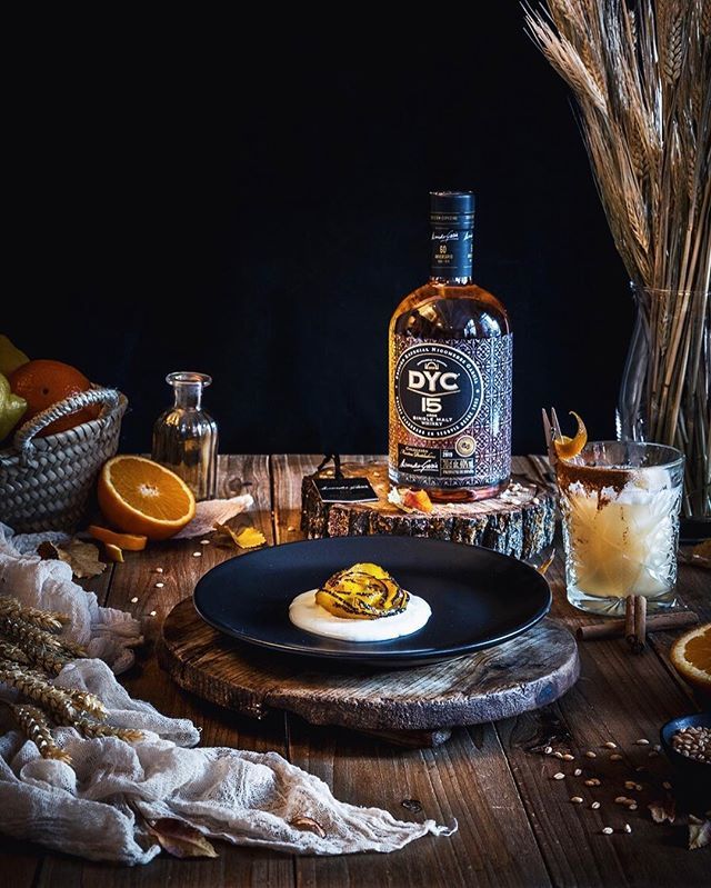 dacil_fernandez's tweet photo. Flor de melocotón estofada con #DYC15 y crema de arroz con leche, maridado con Sour Dyc 15 de vainilla y canela ahumada. Ahí es nada...😍🤤
.
Este postre y combinado fueron algunas de las creaciones que @rubenarnanz y @la_pajita realizaron ayer en el t… https://t.co/JbnJDT7k4v https://t.co/MfbK5aDT4p