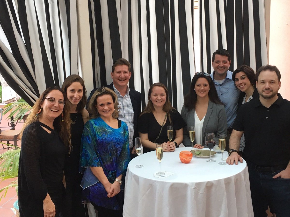 FamBizCanada's tweet photo. FEX has gone international, posing with our friends FBN USA. We are honoured to be the official Canadian chapter for FBN International. Learn more: https://t.co/kqKW1X7QbH https://t.co/3bJx7IYxtU