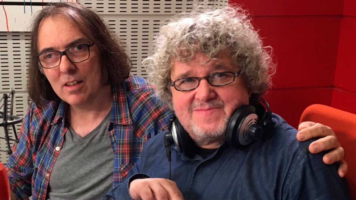 FernandoDY8's tweet photo. El productor #PacoLoco y #JulianRuiz (director y presentador de #DiscoGrande en #RadioTres ) https://t.co/xlDfchjRwZ