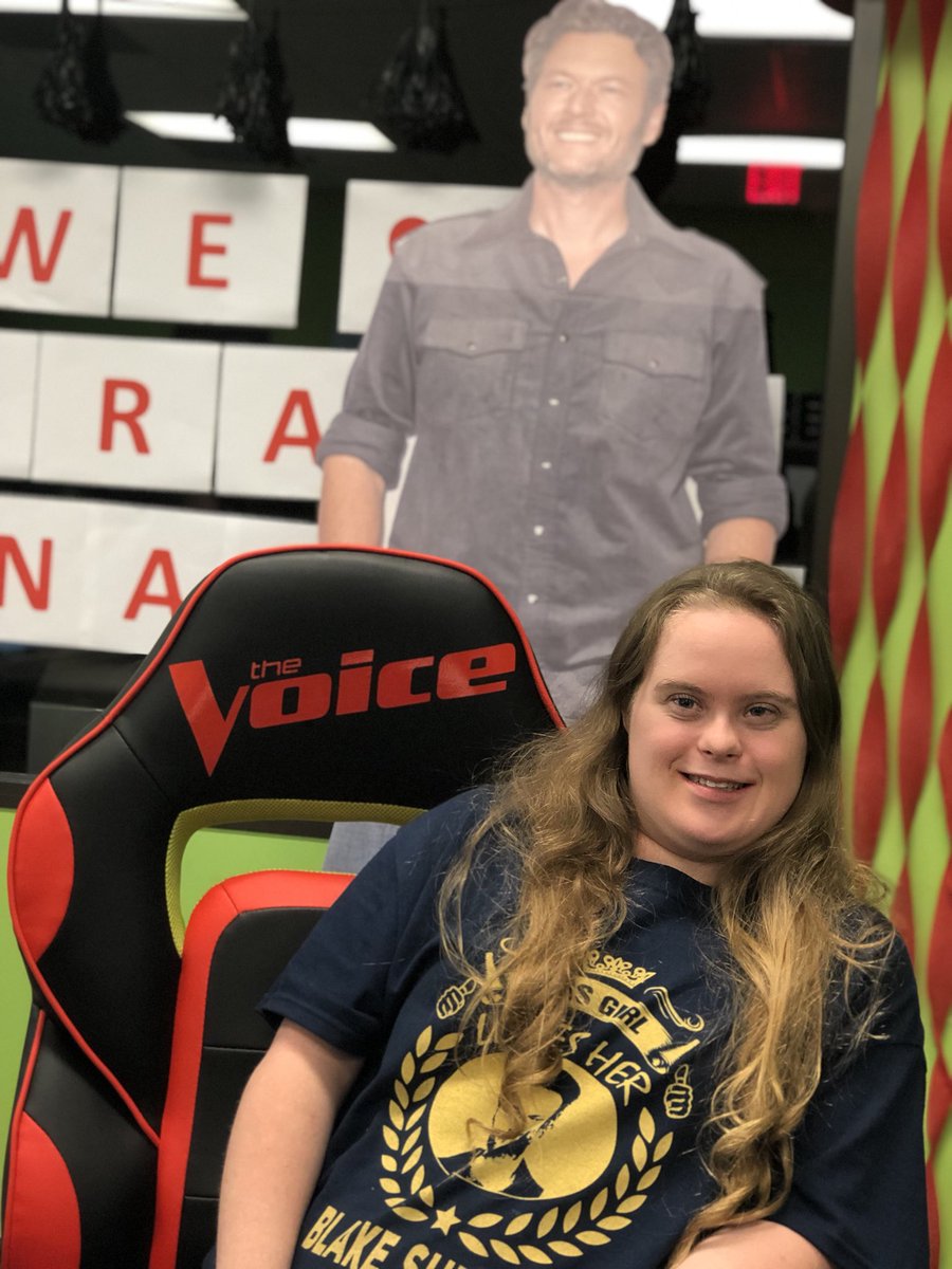 BigLittleFudge's tweet photo. Today is our sweet Anna Banana’s last day. We are gonna miss her joyful spirit, hard work, dance moves and belting out every @blakeshelton song. Help us wish Anna the best of luck in her next chapter. Luckily she’s not moving too far so she’s stuck with us forever! ❤️ https://t.co/S4YHxGNFZF