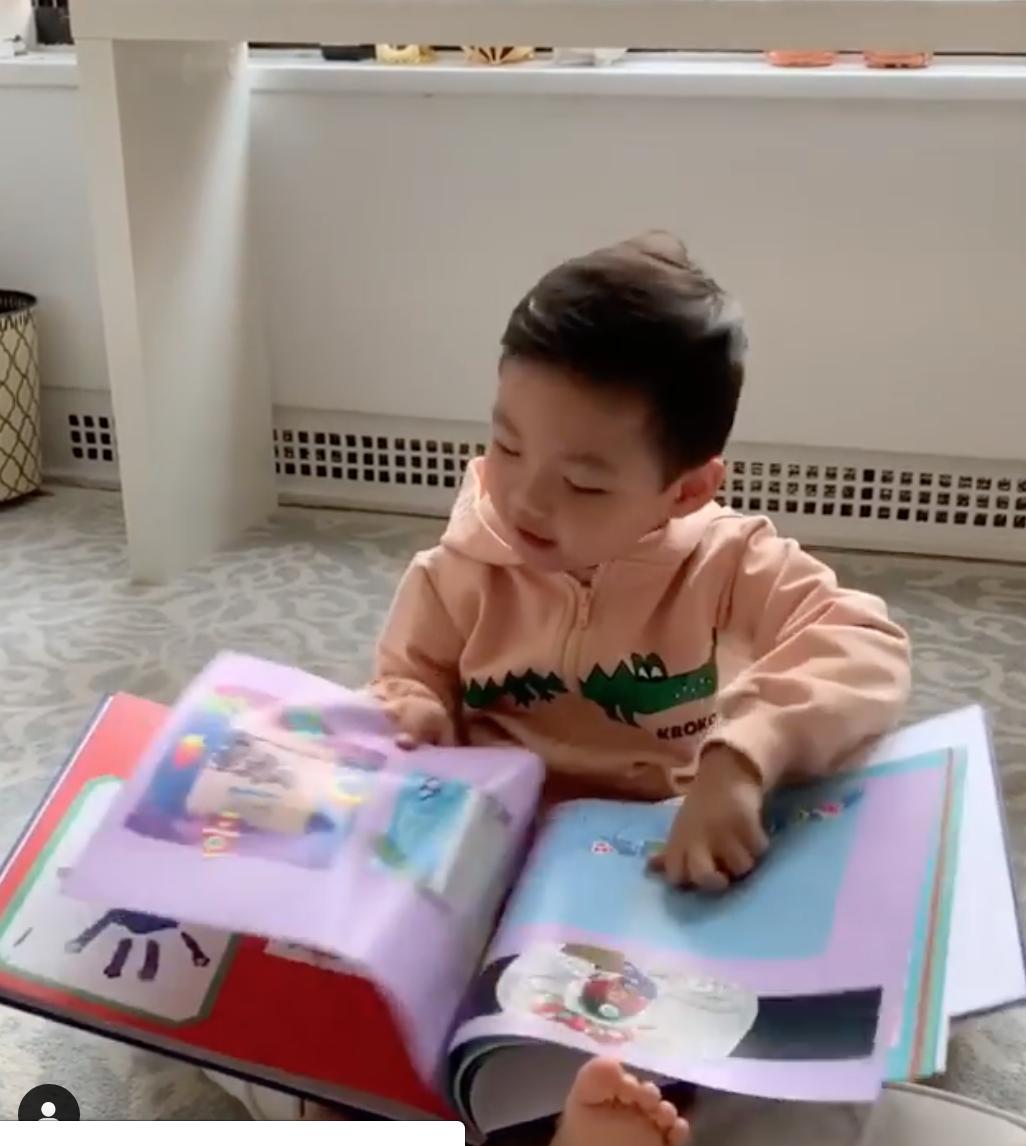 "I can’t get myself to throw out even 1 piece of precious artwork by my kids.
Thankfully <a href="/plumprint/">Plum Print</a> is giving all of you $20 off with PATRICIA20 to make beautiful books you and your child will love!! <a href="/MarieKondo/">Marie Kondo</a> would approve!" instagram.com/p/Bu_dm9VHzzp/…