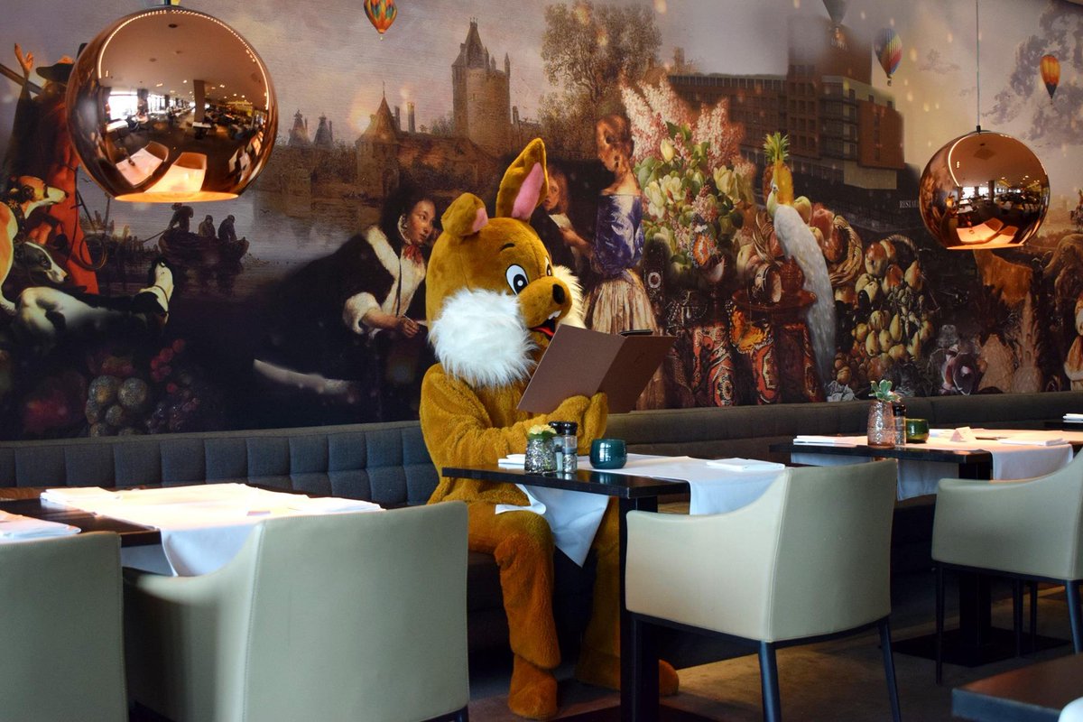 PASEN 🐰

De paashaas heeft inmiddels al onze paasactiviteiten online gezet. Geniet van een heerlijke brunch of kom smakelijk eten bij de Live Cooking.

Reserveren kan via bit.ly/Feestdagen-Zwo

Bent u erbij? 🥚