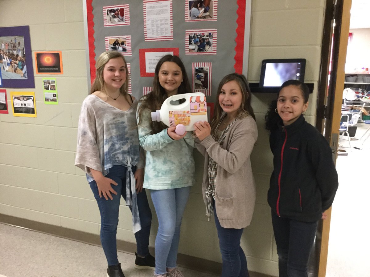 DixonMms's tweet photo. First period toys are complete! They look great! ⁦@MunfordMiddleAL⁩ ⁦@TCBOE⁩ #mmsstrong https://t.co/W5eRriFyYg