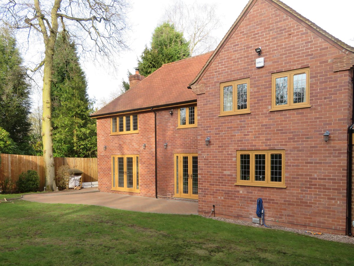 eywindows's tweet image. Irish Oak @residence9 window system finished this week in Little Aston, Sutton Coldfield. #residence9 #timberalternative #suttoncoldfield #lichfield #luxurywindowsystems #residence7 #designsupplyinstall #r9 #r7