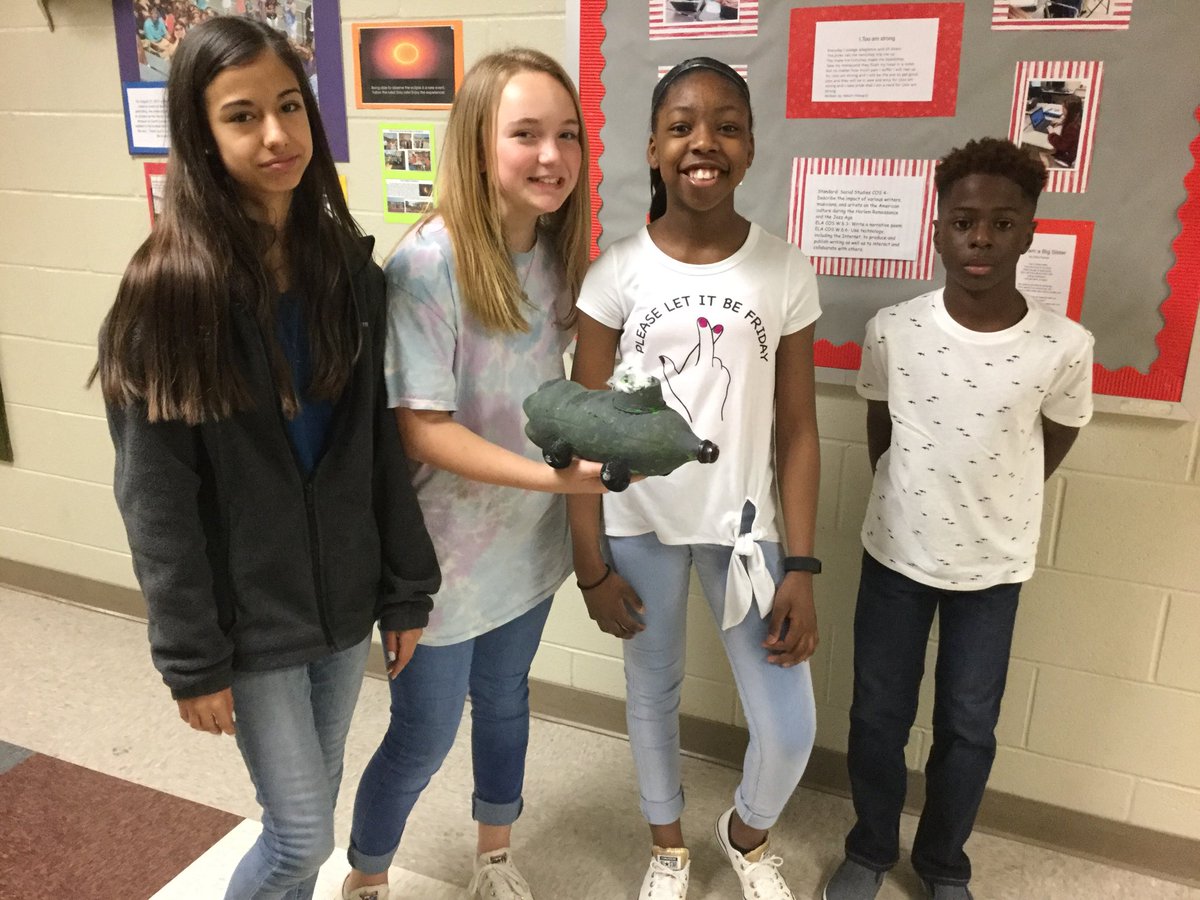 DixonMms's tweet photo. 3rd period Planes, Trains, and Automobiles! ⁦@MunfordMiddleAL⁩ ⁦@TCBOE⁩ #mmsstrong https://t.co/1Eu8JjMqr0