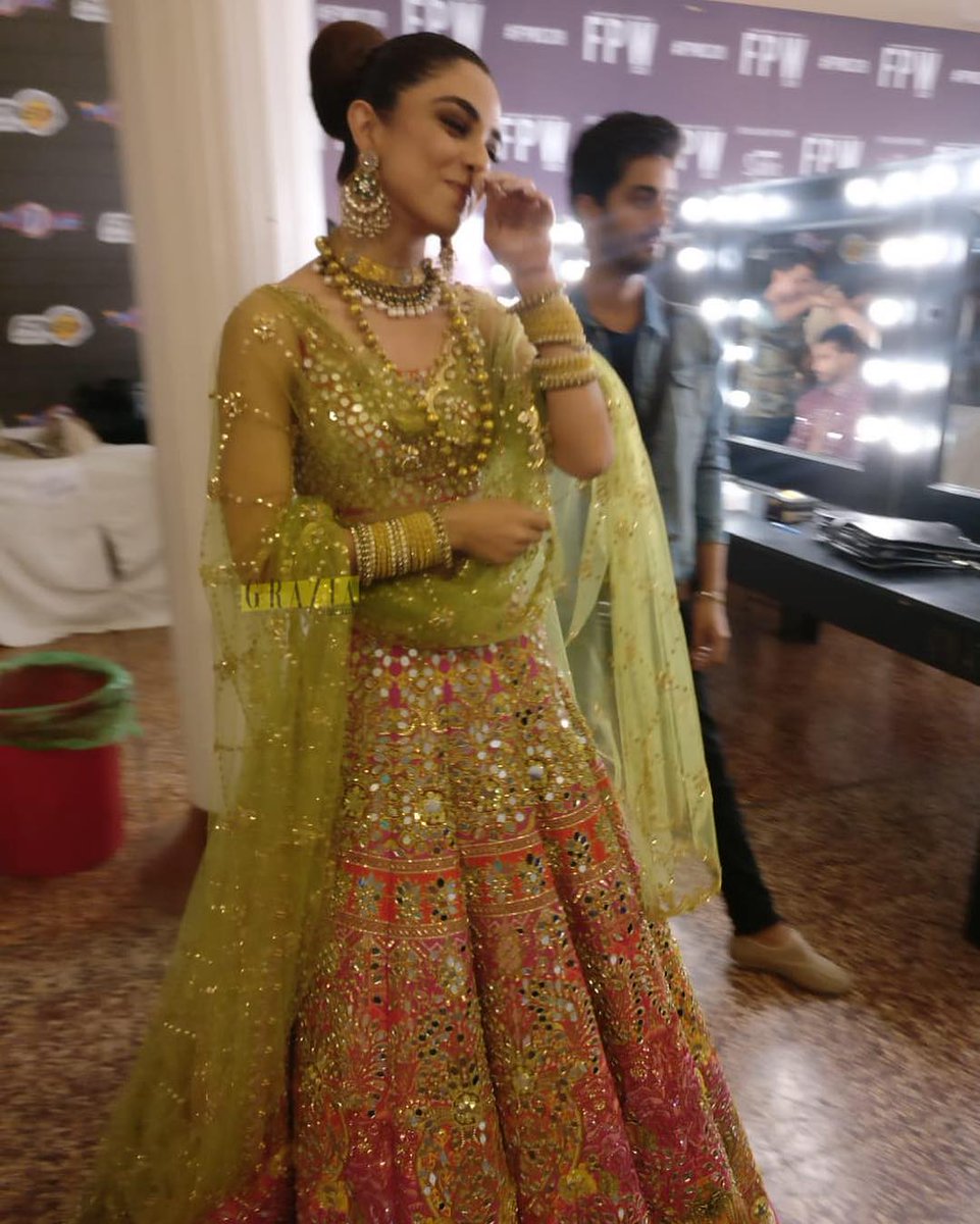 ShowbizAndNewz's tweet photo. #BackstageExclusive @mayaali07 looks so beautiful in this beautiful @nomiansari bridal ensemble at #FPWss19 π https://t.co/hhkbXAnm9k