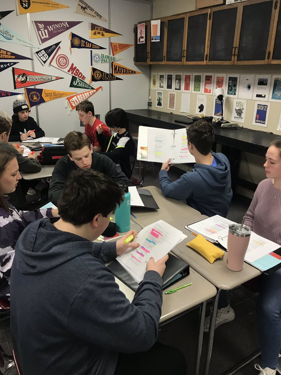 Students became “Macbeth Experts” and shared their expertise with their peers today! It was so cool to see everyone engaged in learning from their peers. #MWHSLearns #MWHSPride