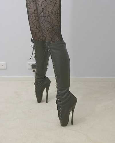 Dottyaftermid's tweet photo. So we got messages asking, "can you stand in ballet boots."
Coff coff yes
https://t.co/sBeaAsqwI3
#balletboots #hotbootyballet #ponyboots #bdsmrelationship #bdsmlifestyle #bdsmcommunity #bdsmsubmissive #bdsmrestraints #ponyplay #highheelfetish #highheelmadness #highheels #heels https://t.co/RrovD6angl