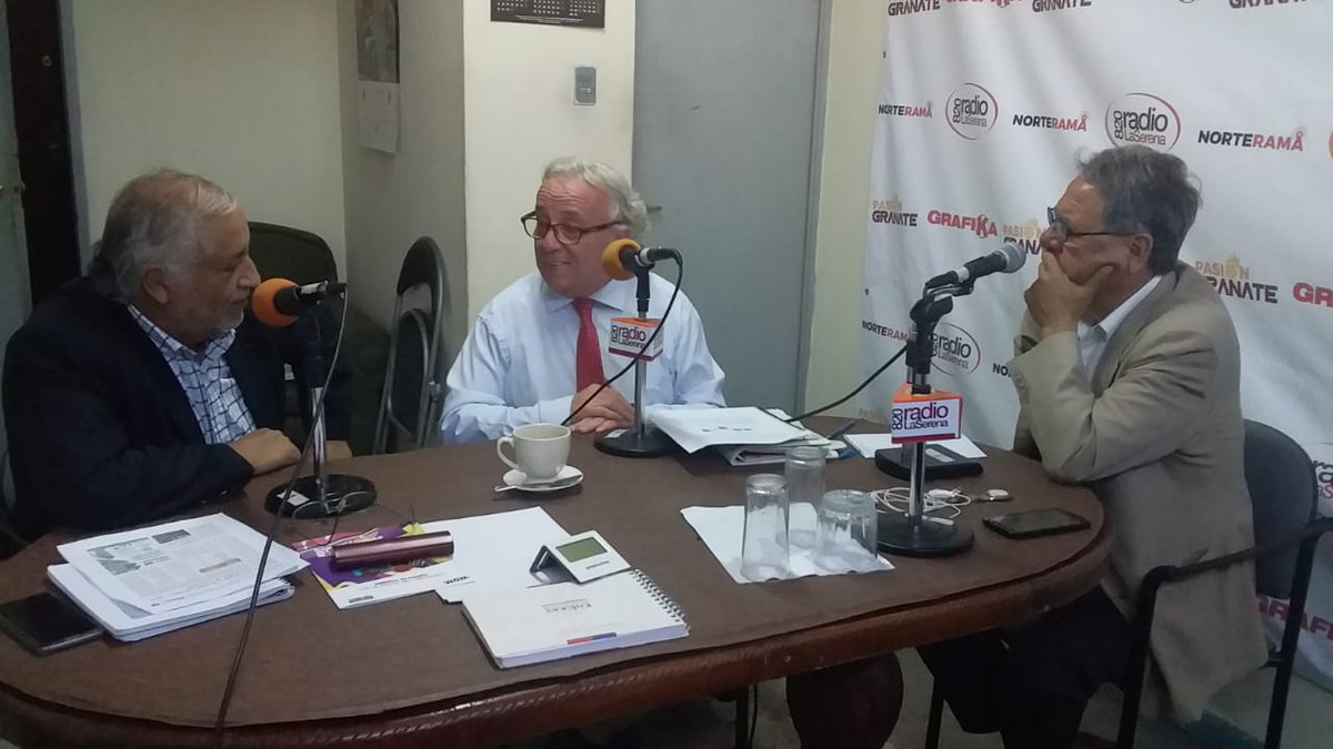 SeremiCoquimboE's tweet photo. Seremi Luis Arjona hace un balance positivo del primer año de gobierno del Presidente Sebastián Piñera en el cual se busca poner a #ChileEnMarcha en Radio La Serena #820AM https://t.co/iFmexOCOq1